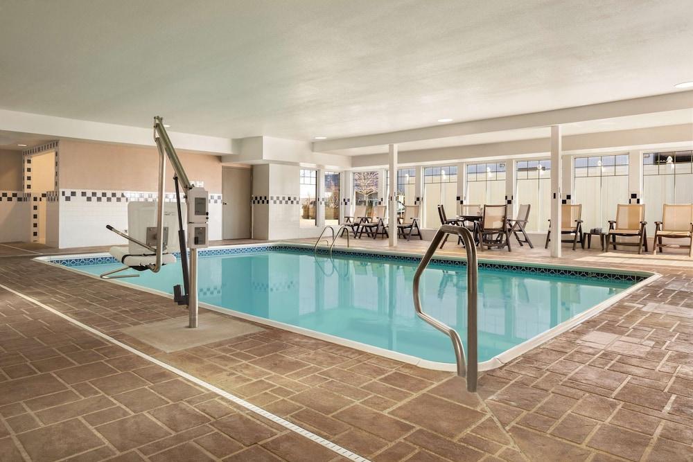 Country Inn & Suites By Radisson, Bloomington-Normal Airport, Il Kültér fotó