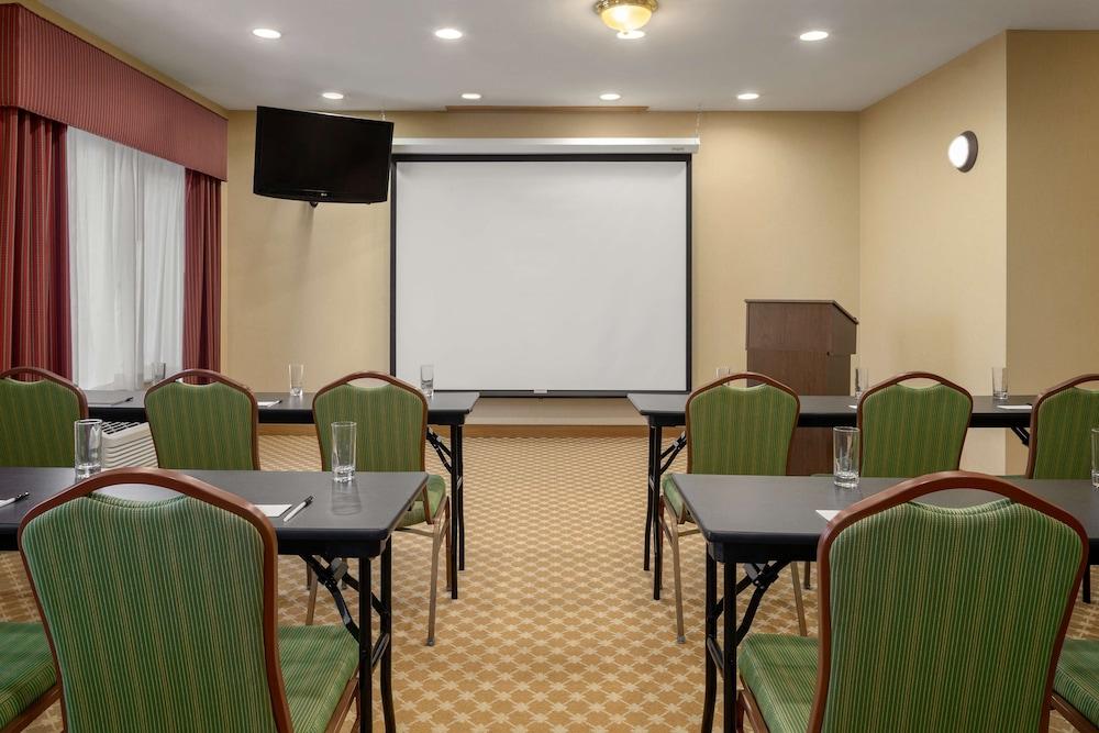 Country Inn & Suites By Radisson, Bloomington-Normal Airport, Il Kültér fotó